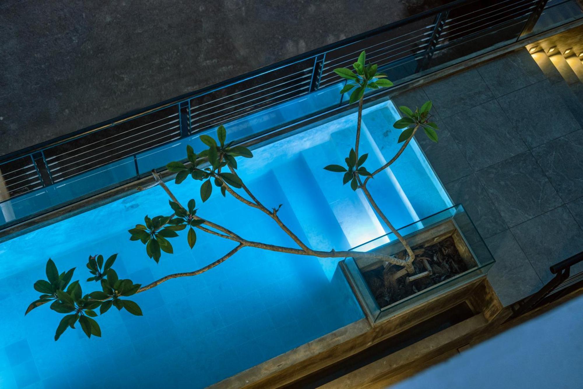 Theatre Hotel Кучінг Екстер'єр фото
