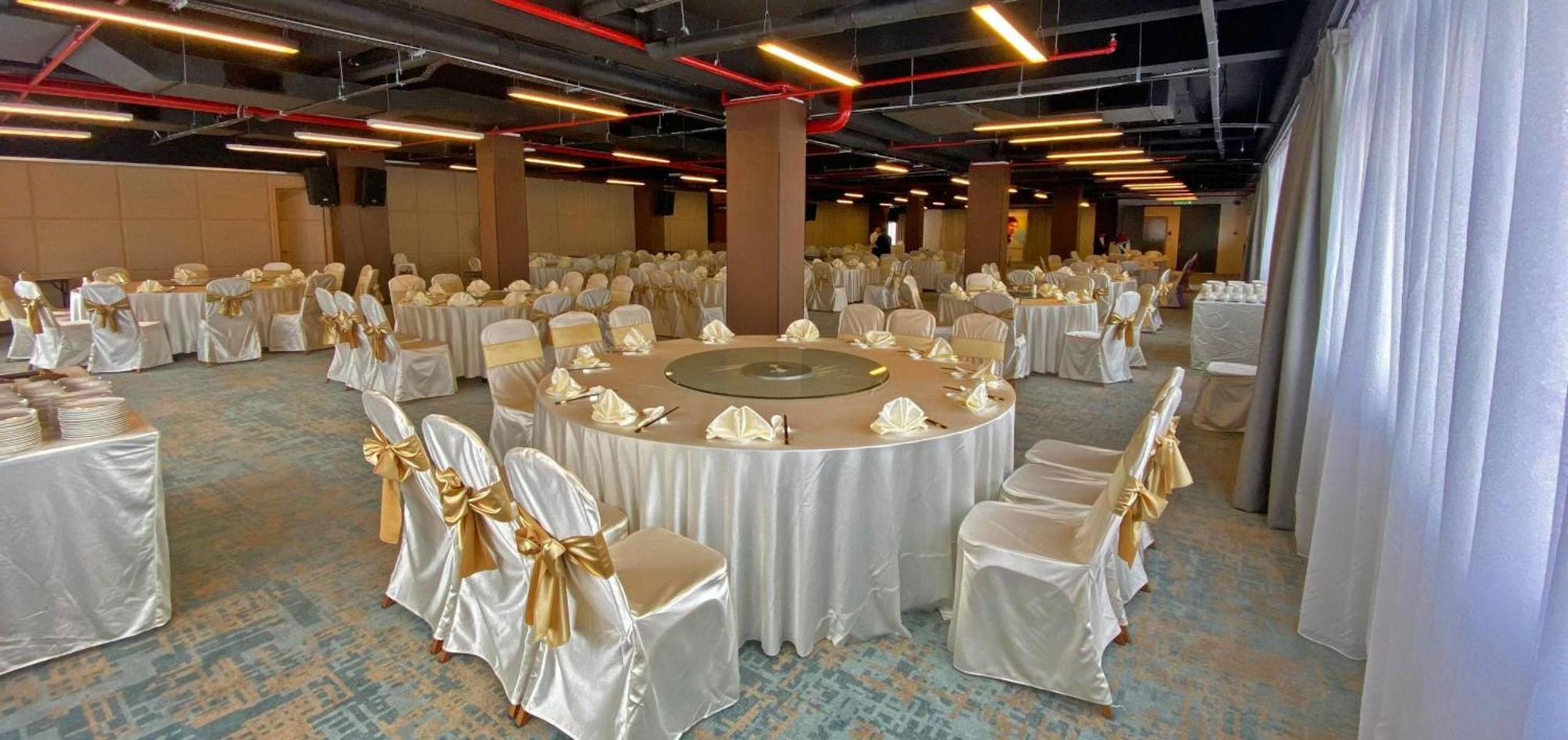 Theatre Hotel Кучінг Екстер'єр фото